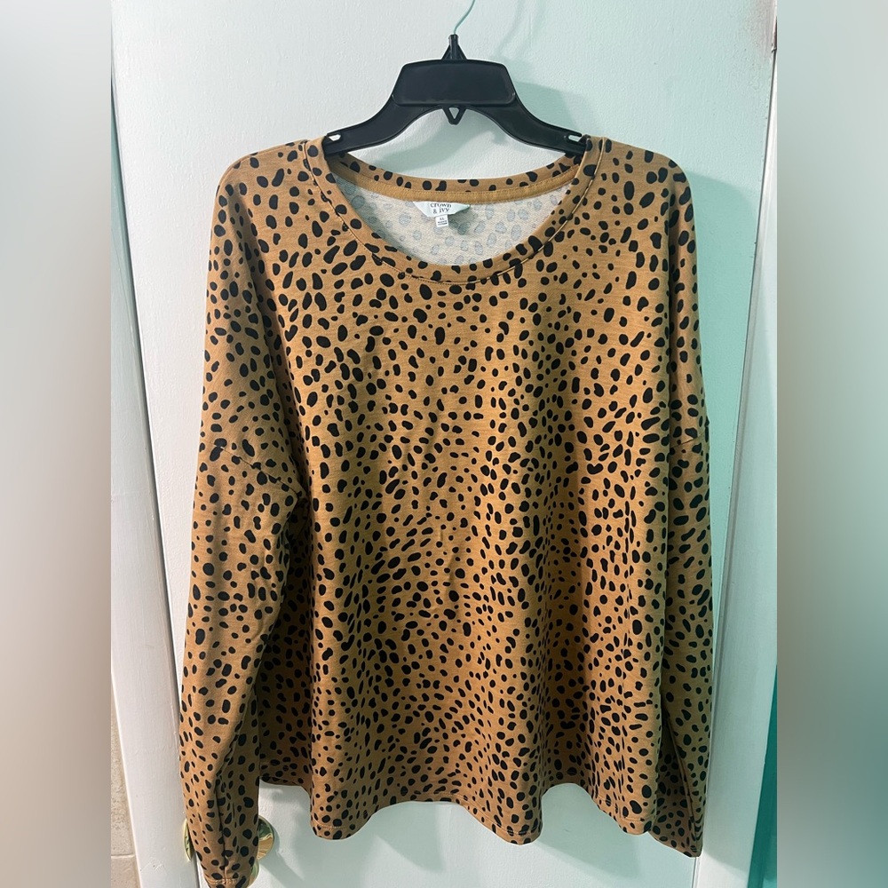 Crown & Ivy Tan Top with Black Dots